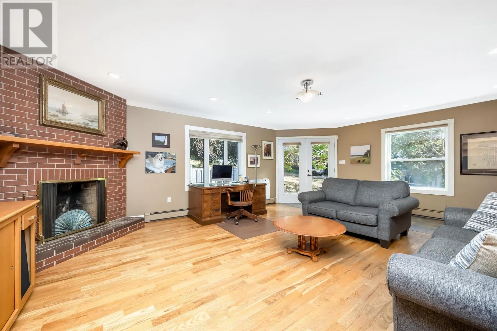 12 Newbery Lane
