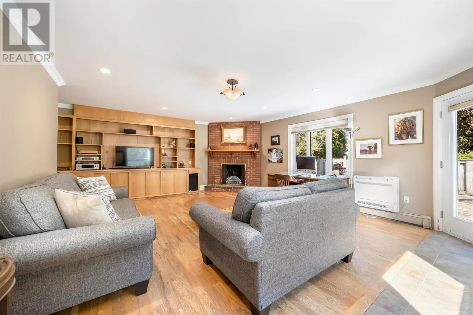 12 Newbery Lane