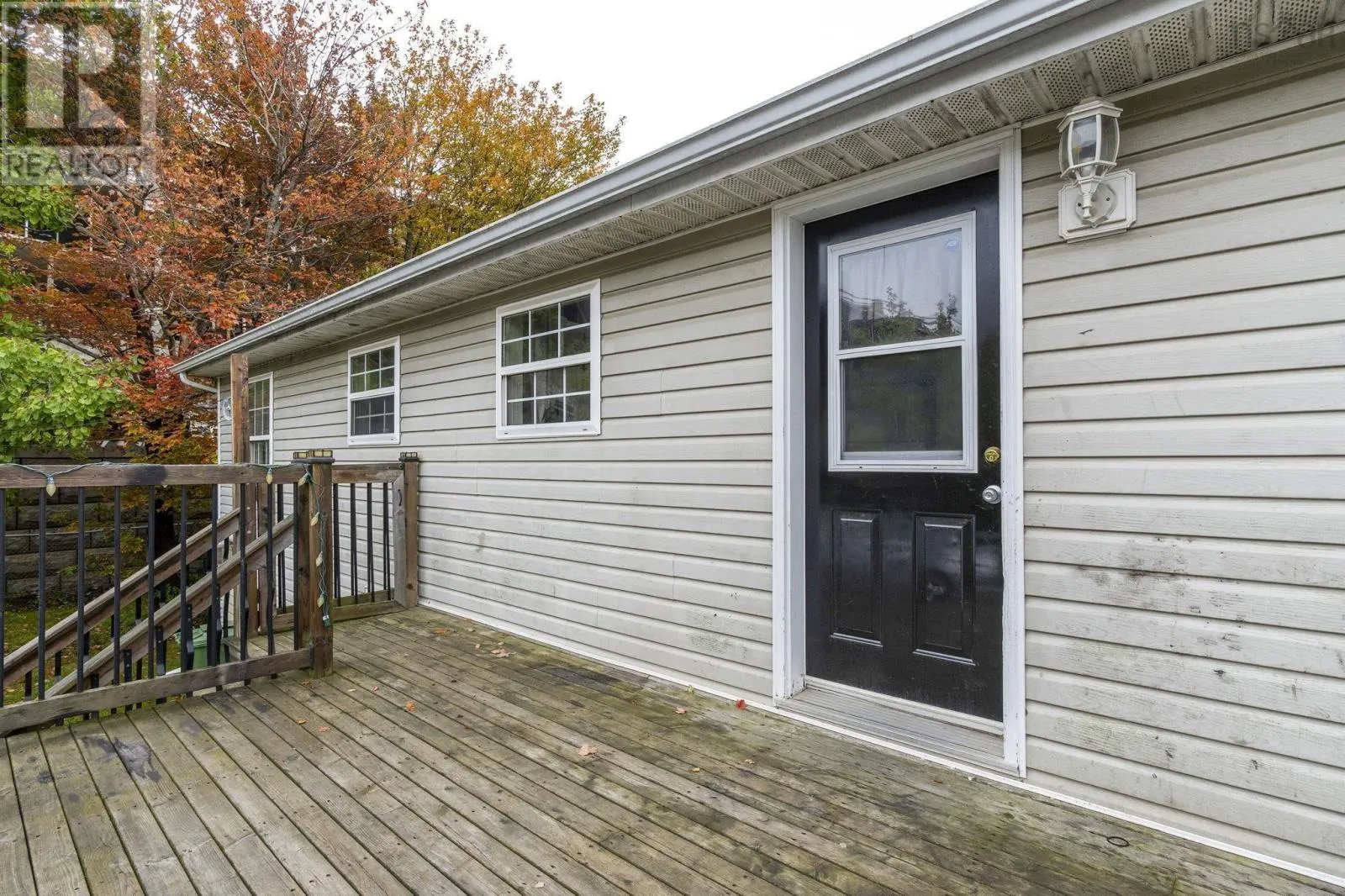 69 Lakecrest Drive