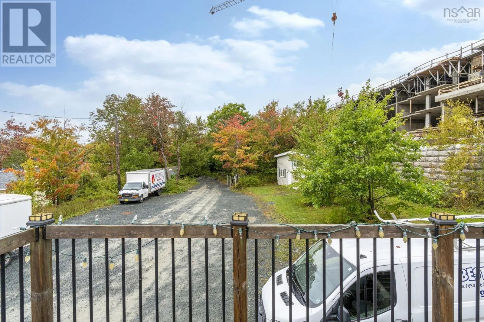 69 Lakecrest Drive