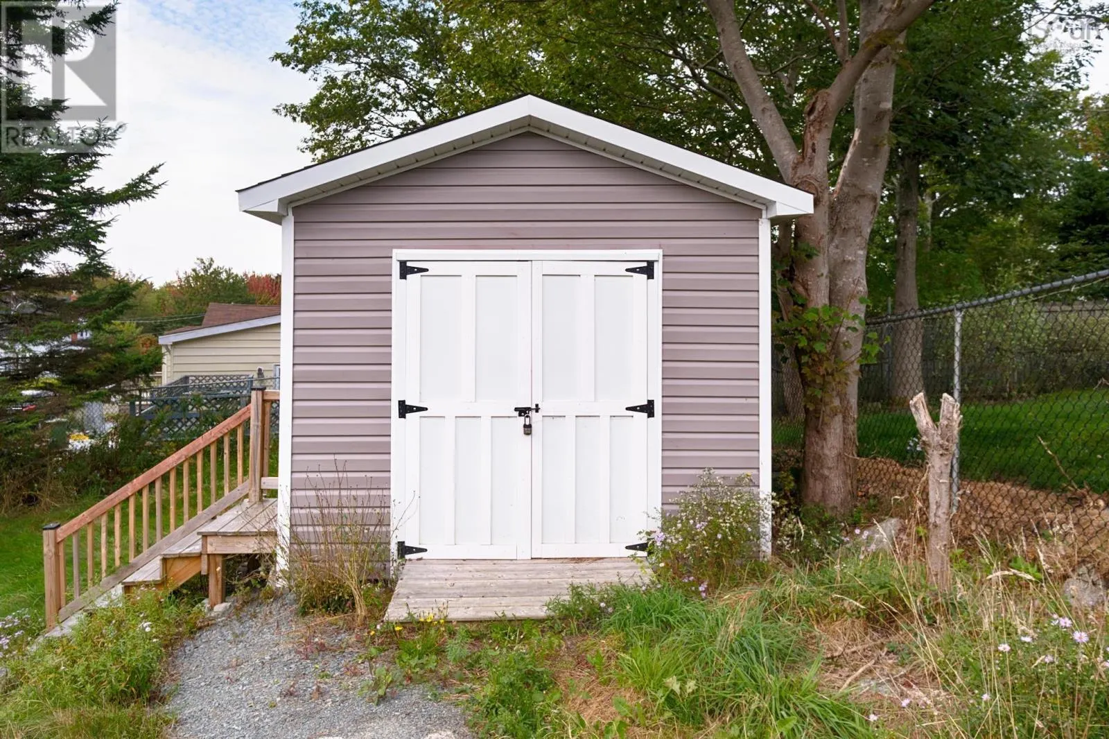 9 Aurora Avenue