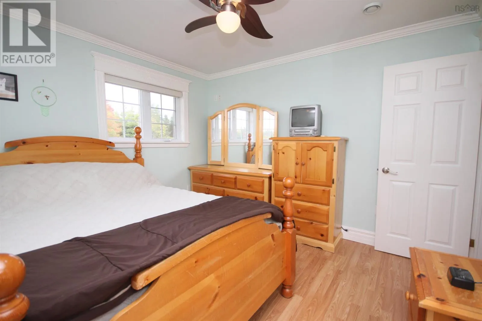 33 Landry Lane