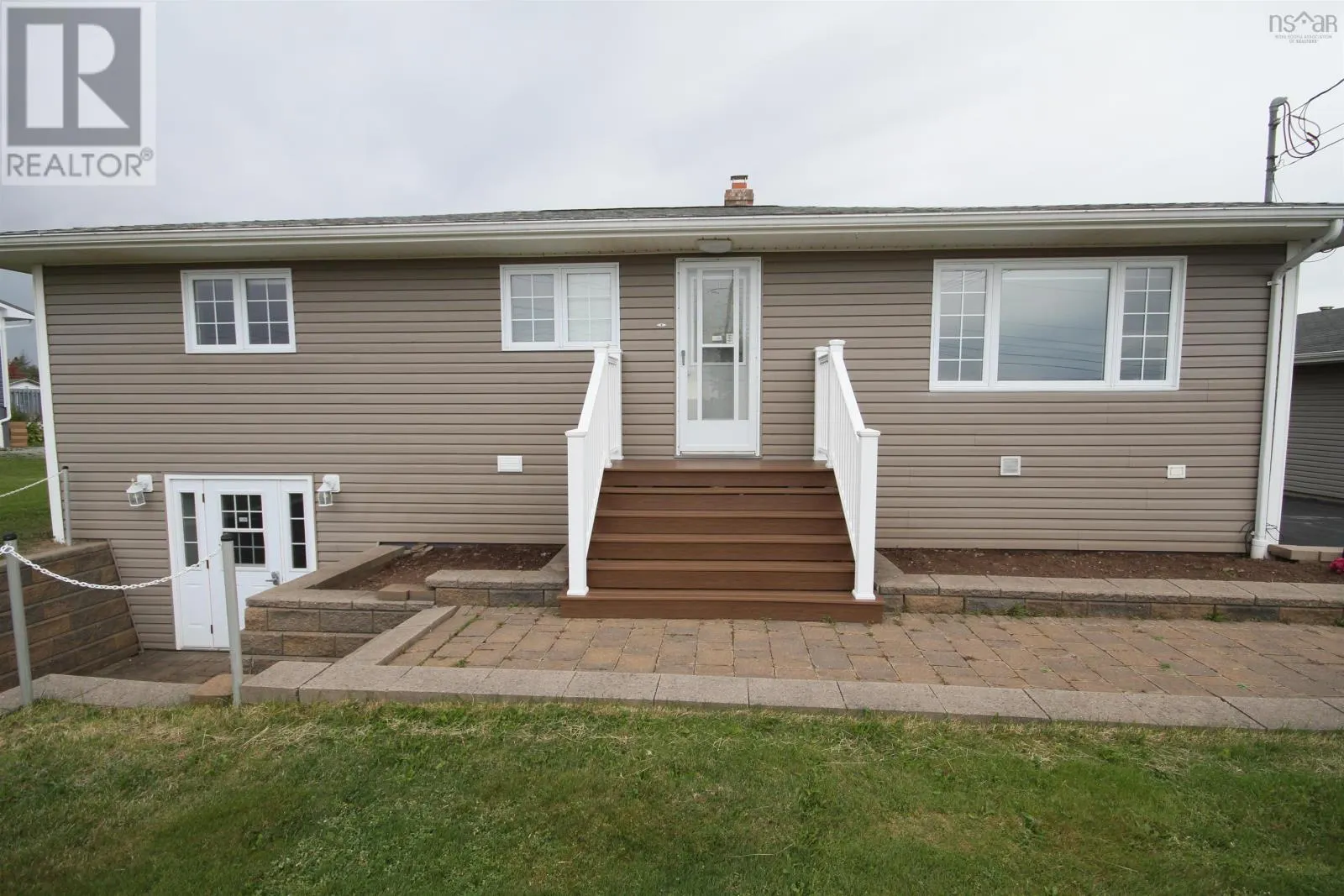 33 Landry Lane
