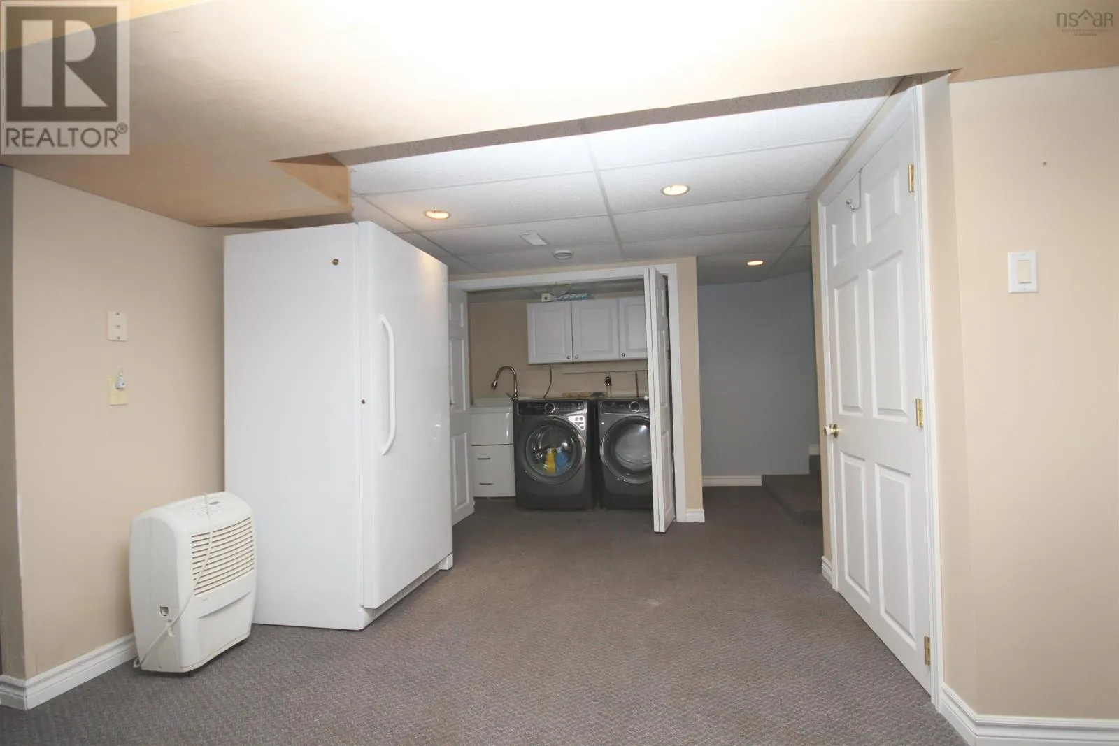 33 Landry Lane