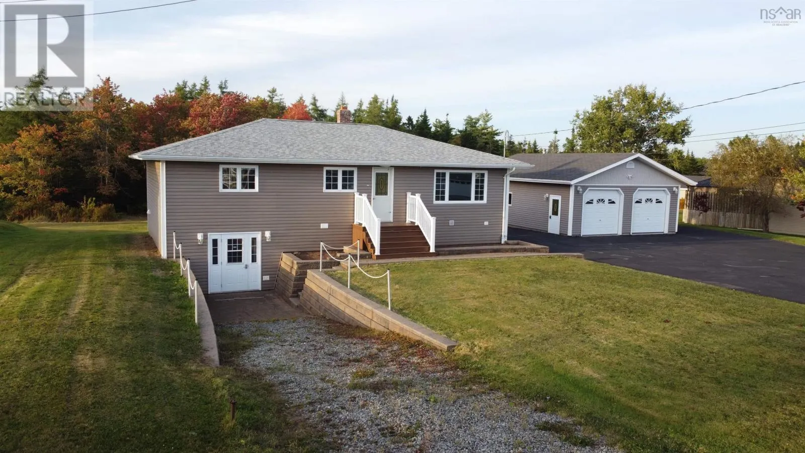 33 Landry Lane