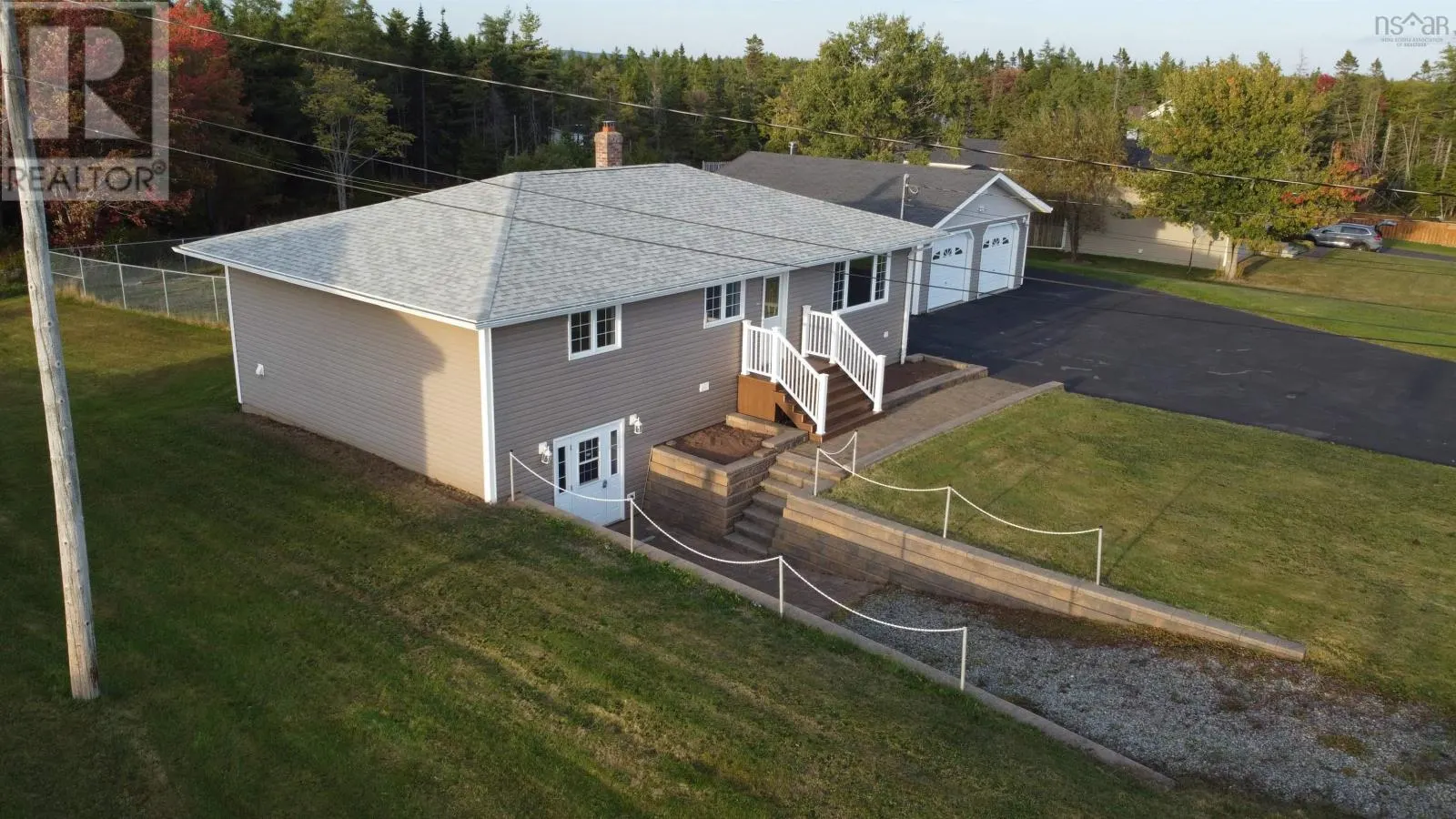 33 Landry Lane