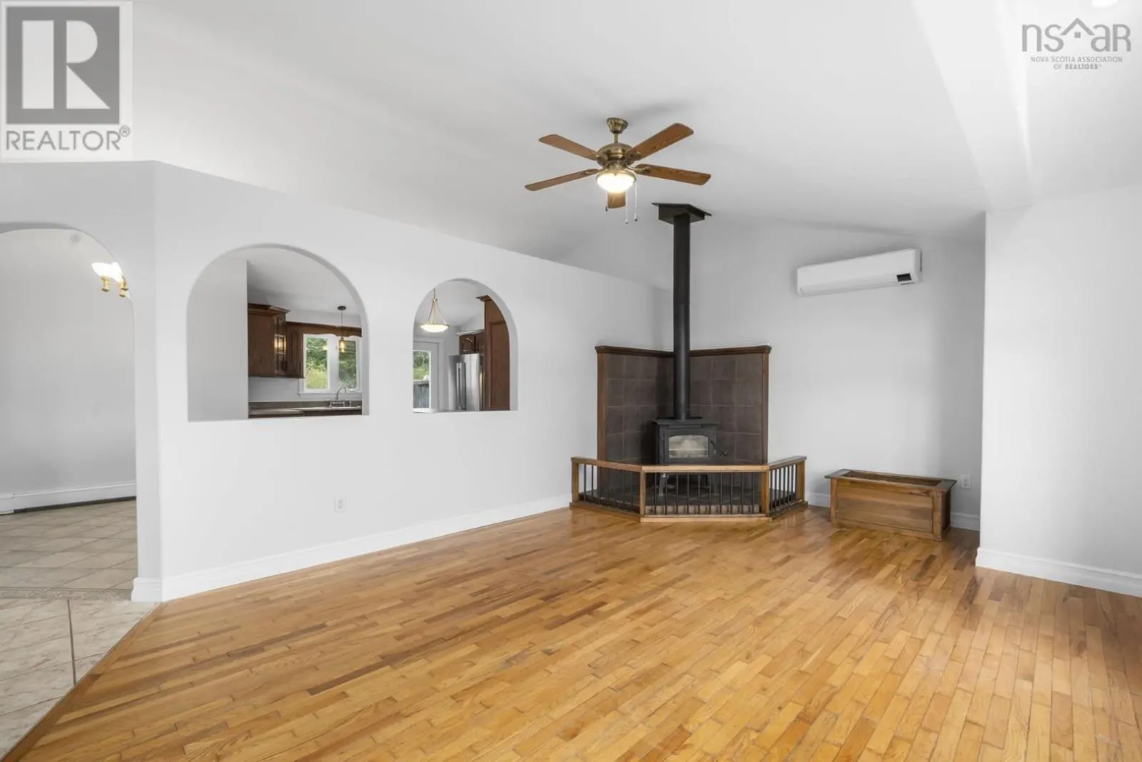 1 Bainbridge Court