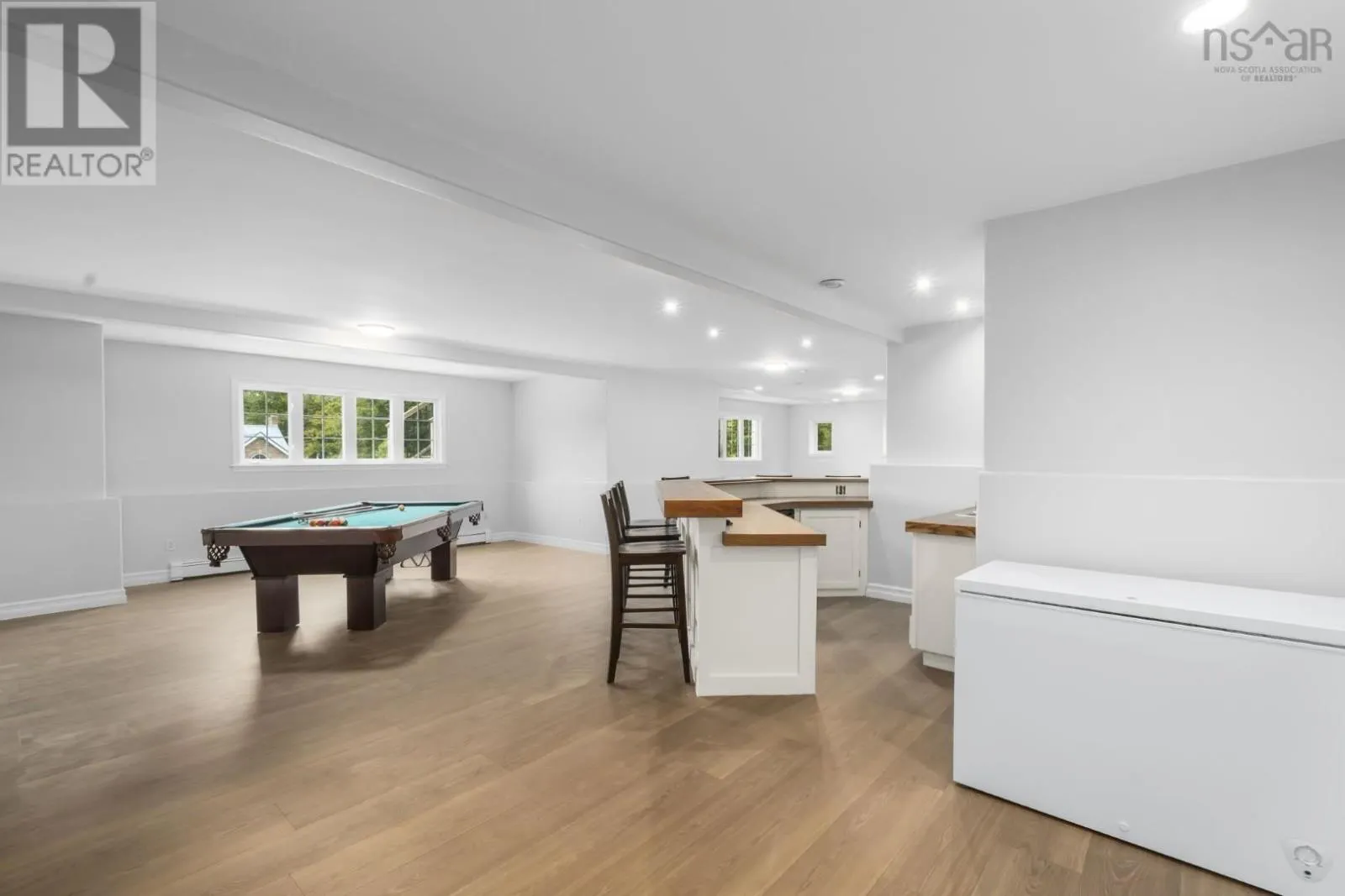 1 Bainbridge Court