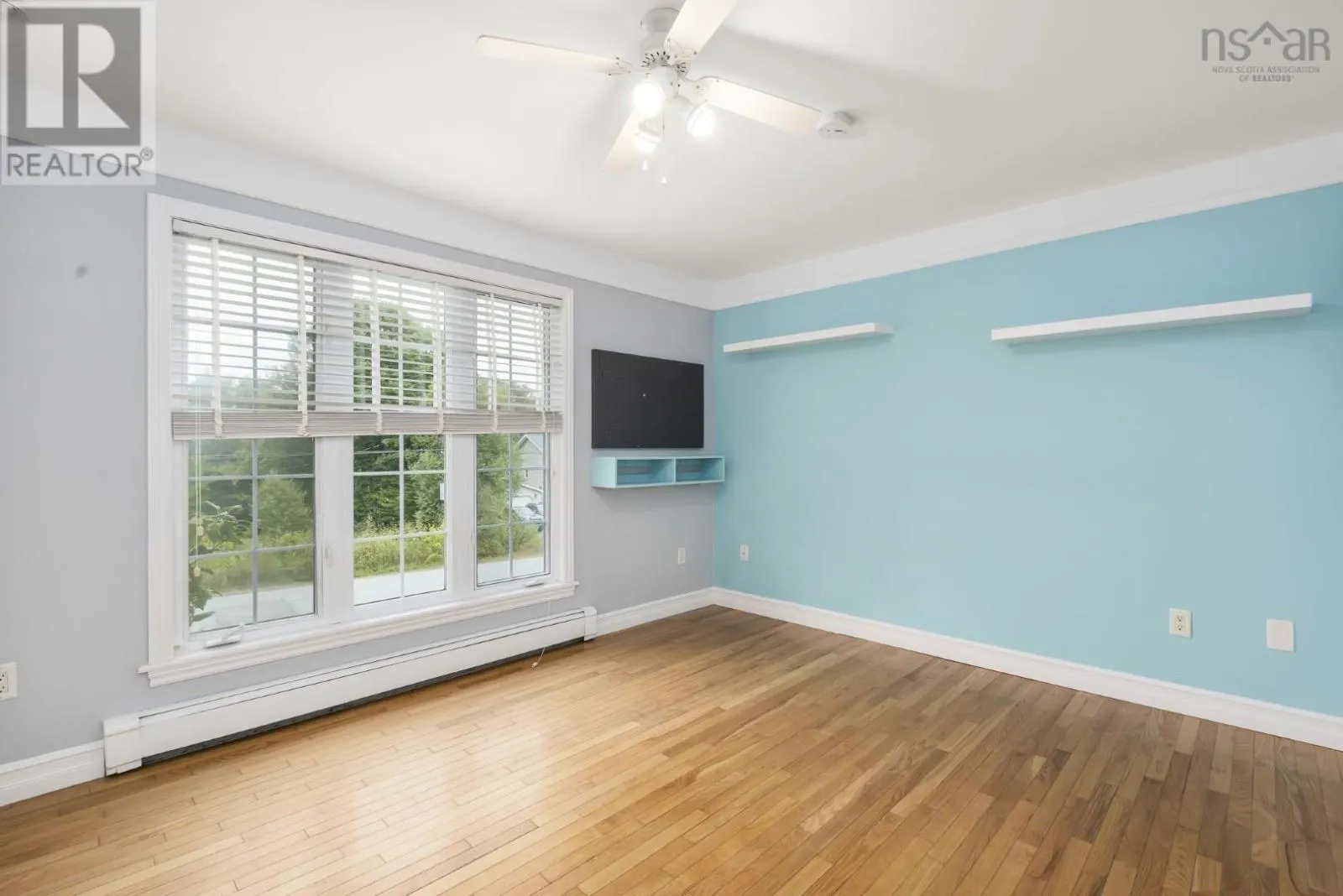 1 Bainbridge Court
