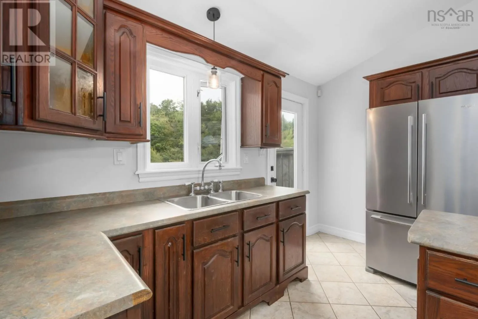 1 Bainbridge Court