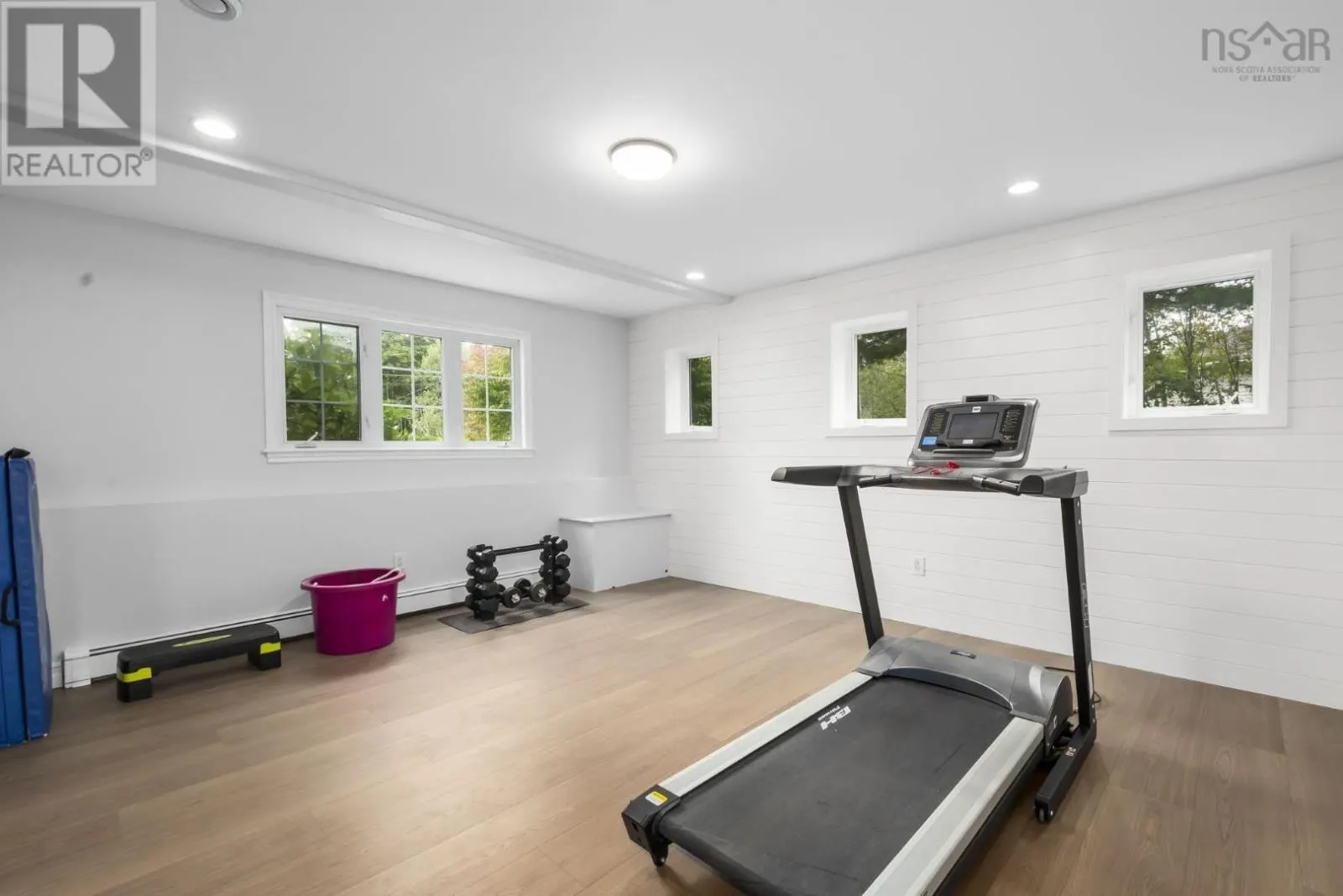 1 Bainbridge Court