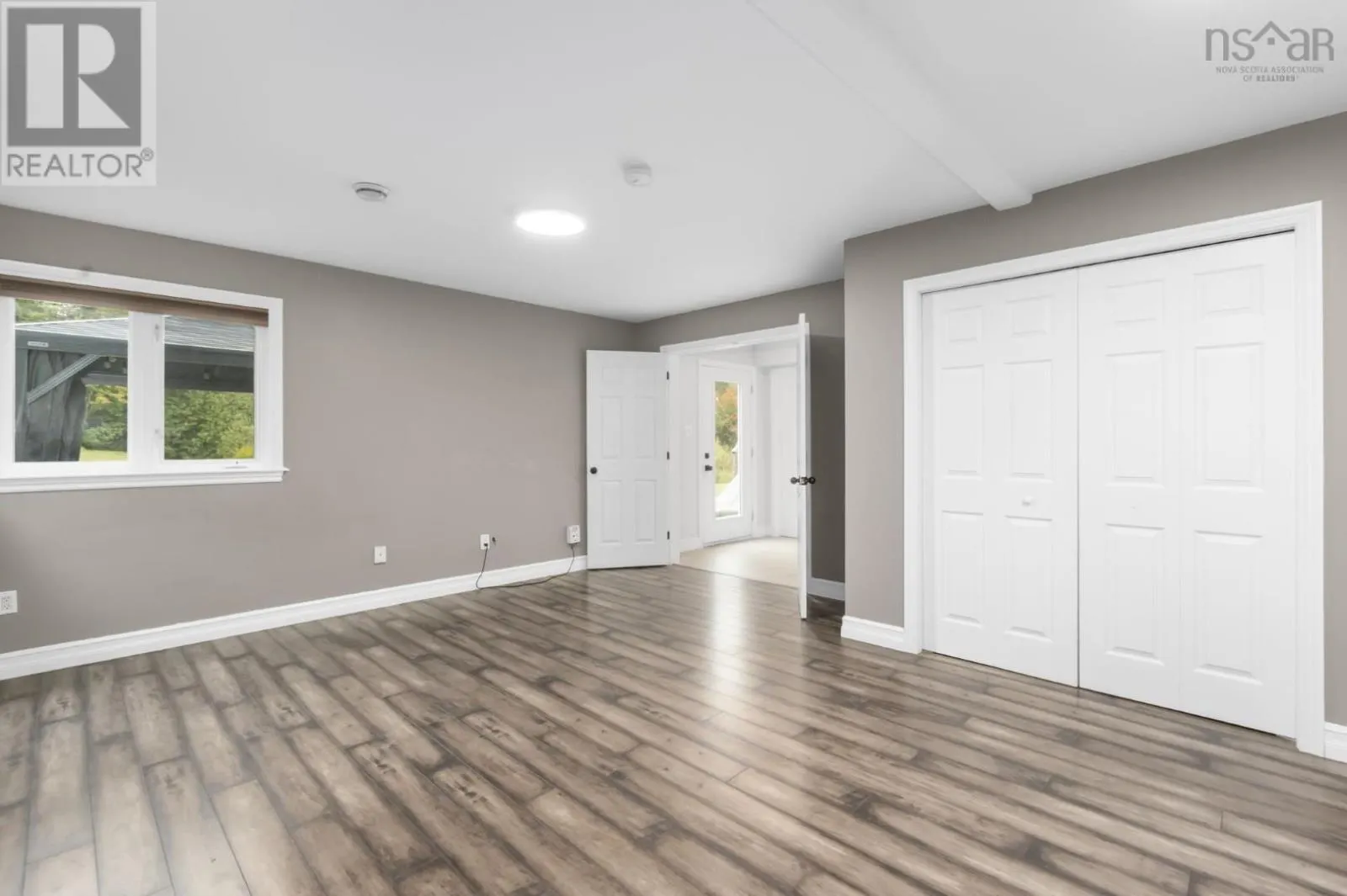1 Bainbridge Court