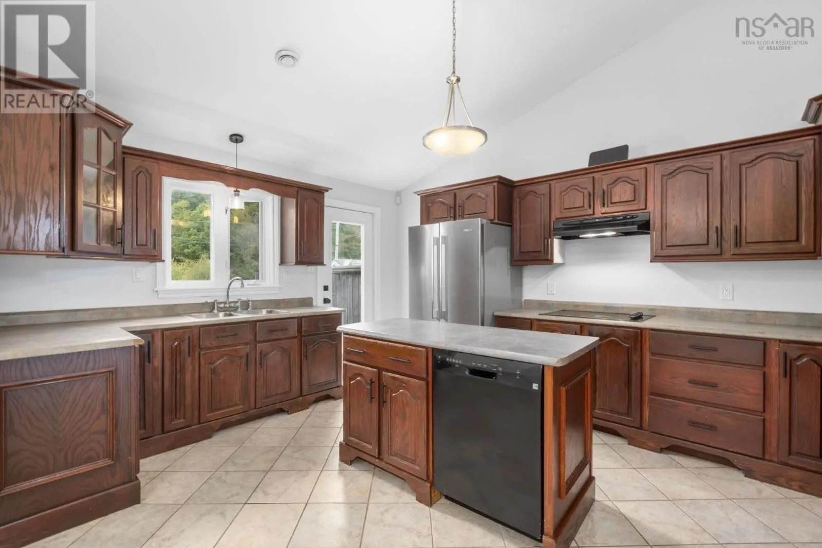 1 Bainbridge Court