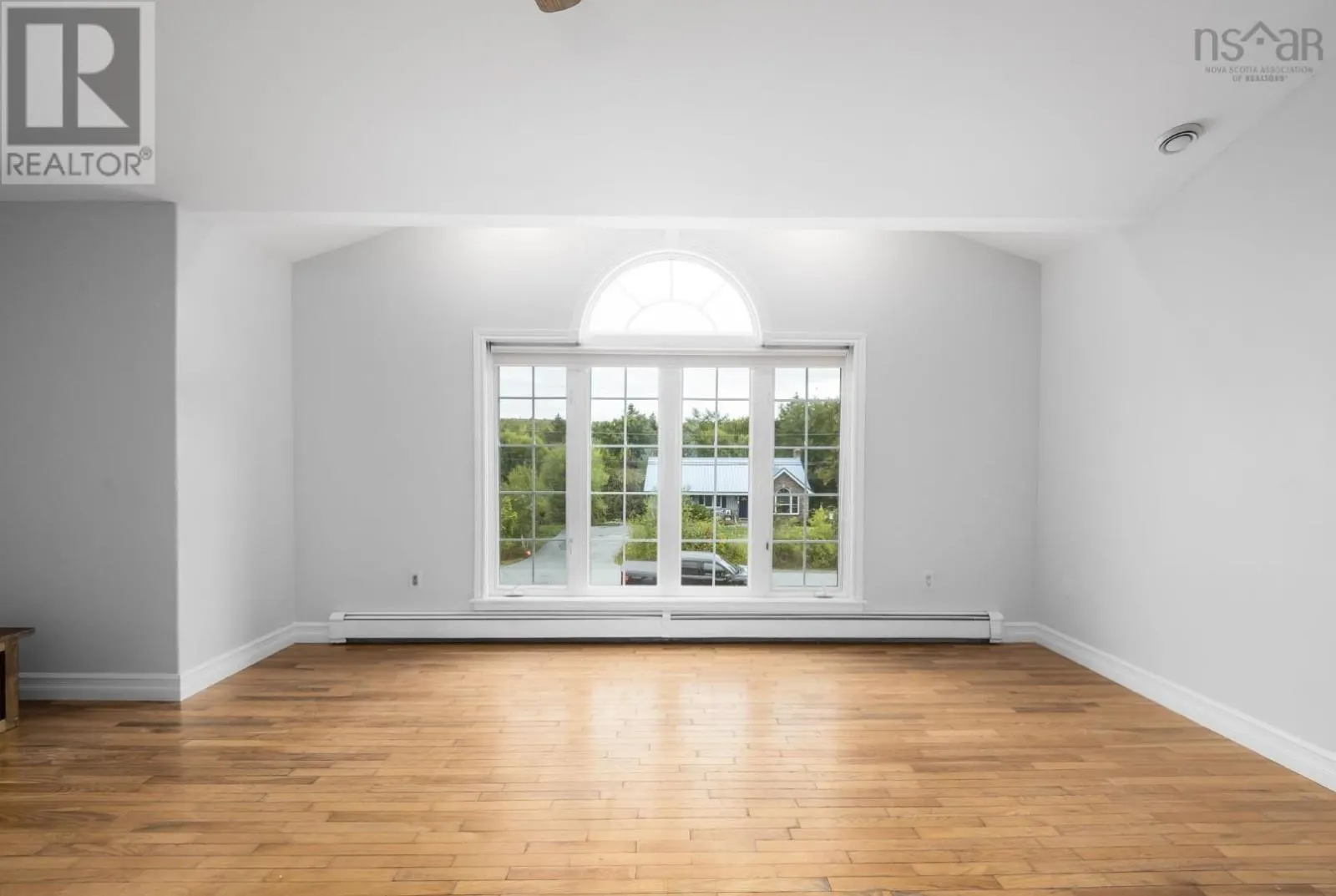 1 Bainbridge Court