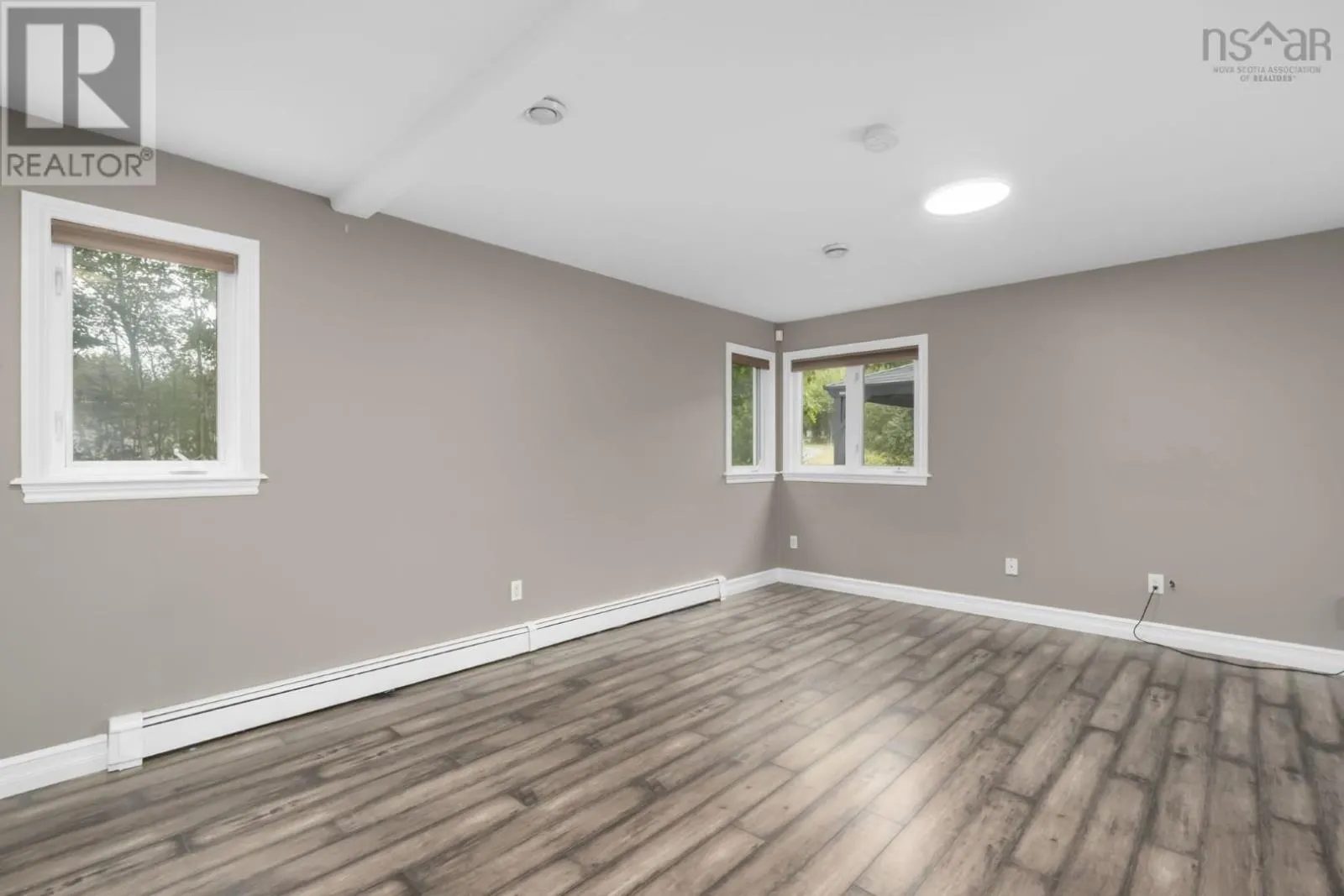 1 Bainbridge Court