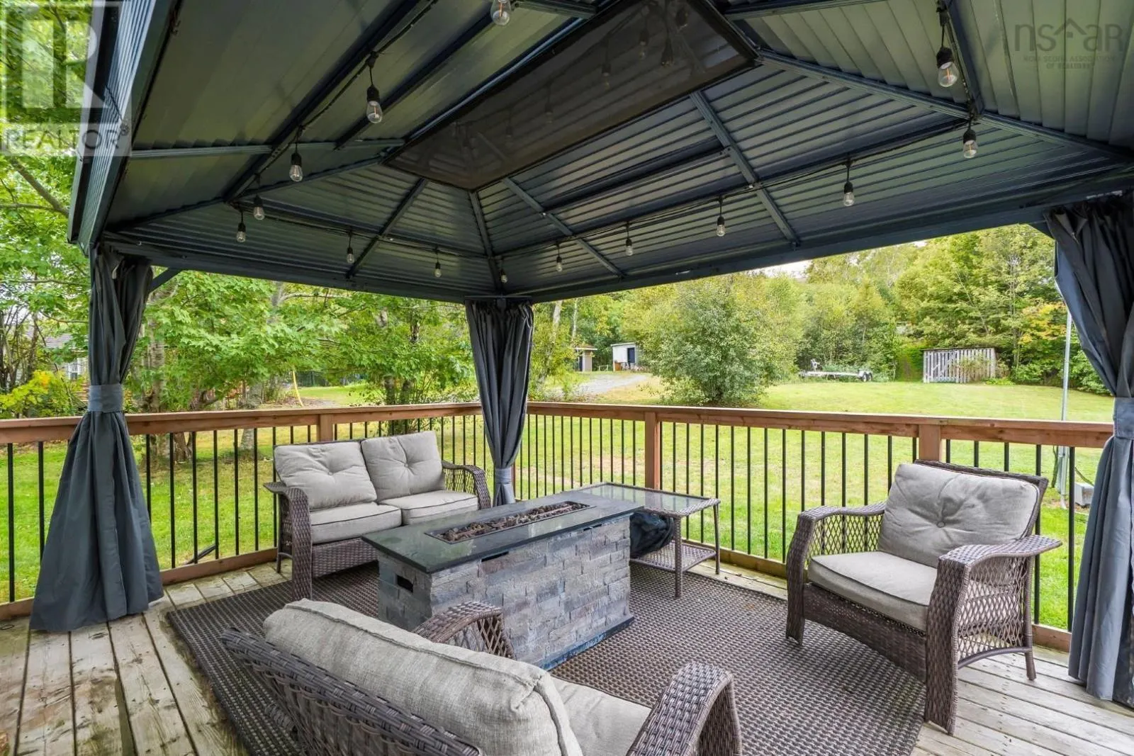 1 Bainbridge Court