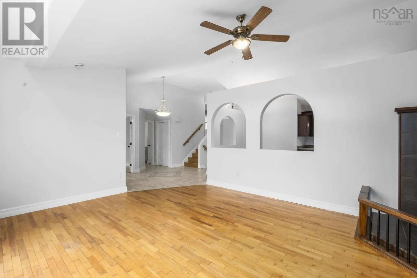 1 Bainbridge Court