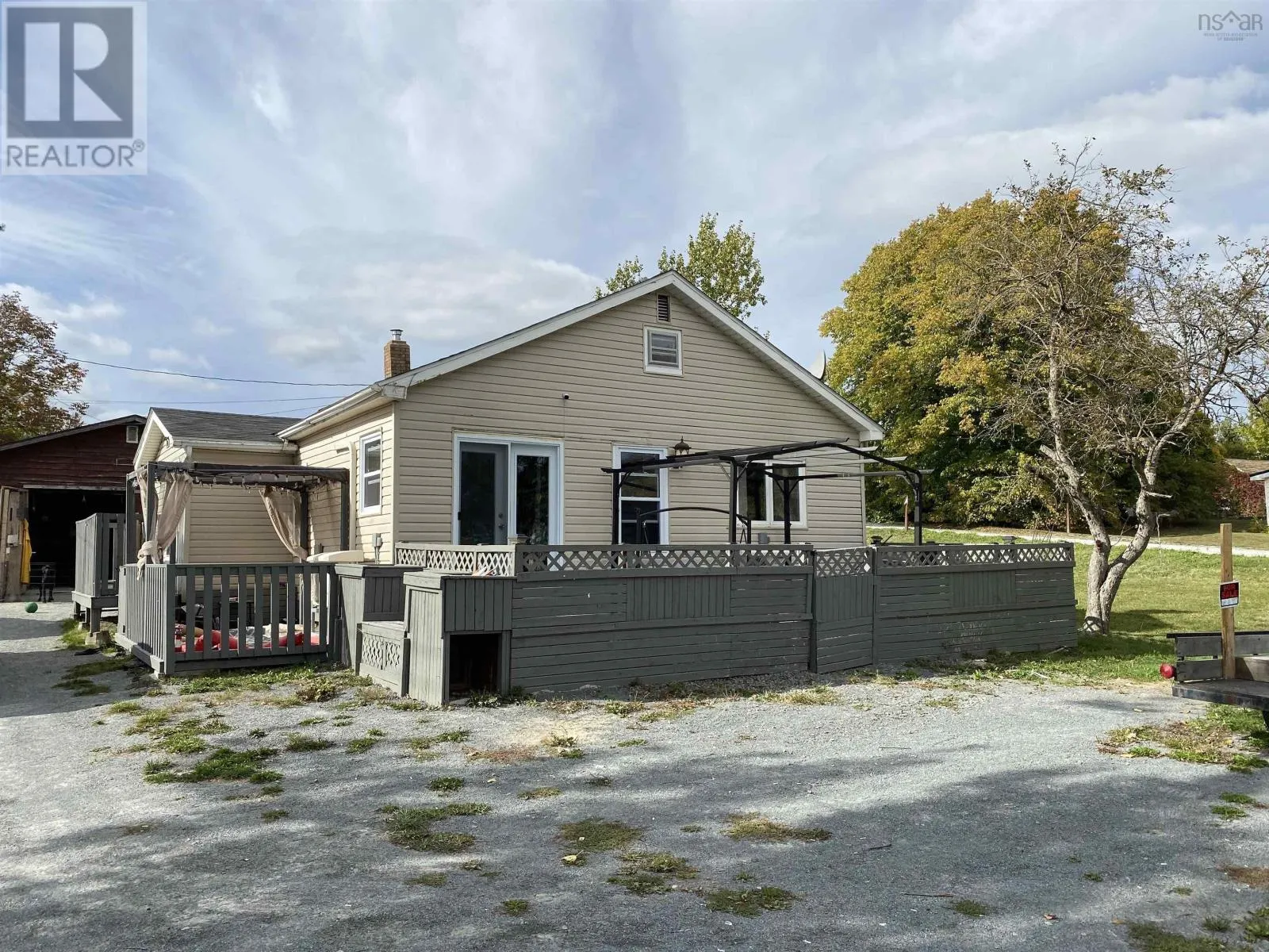 8420 Highway 224