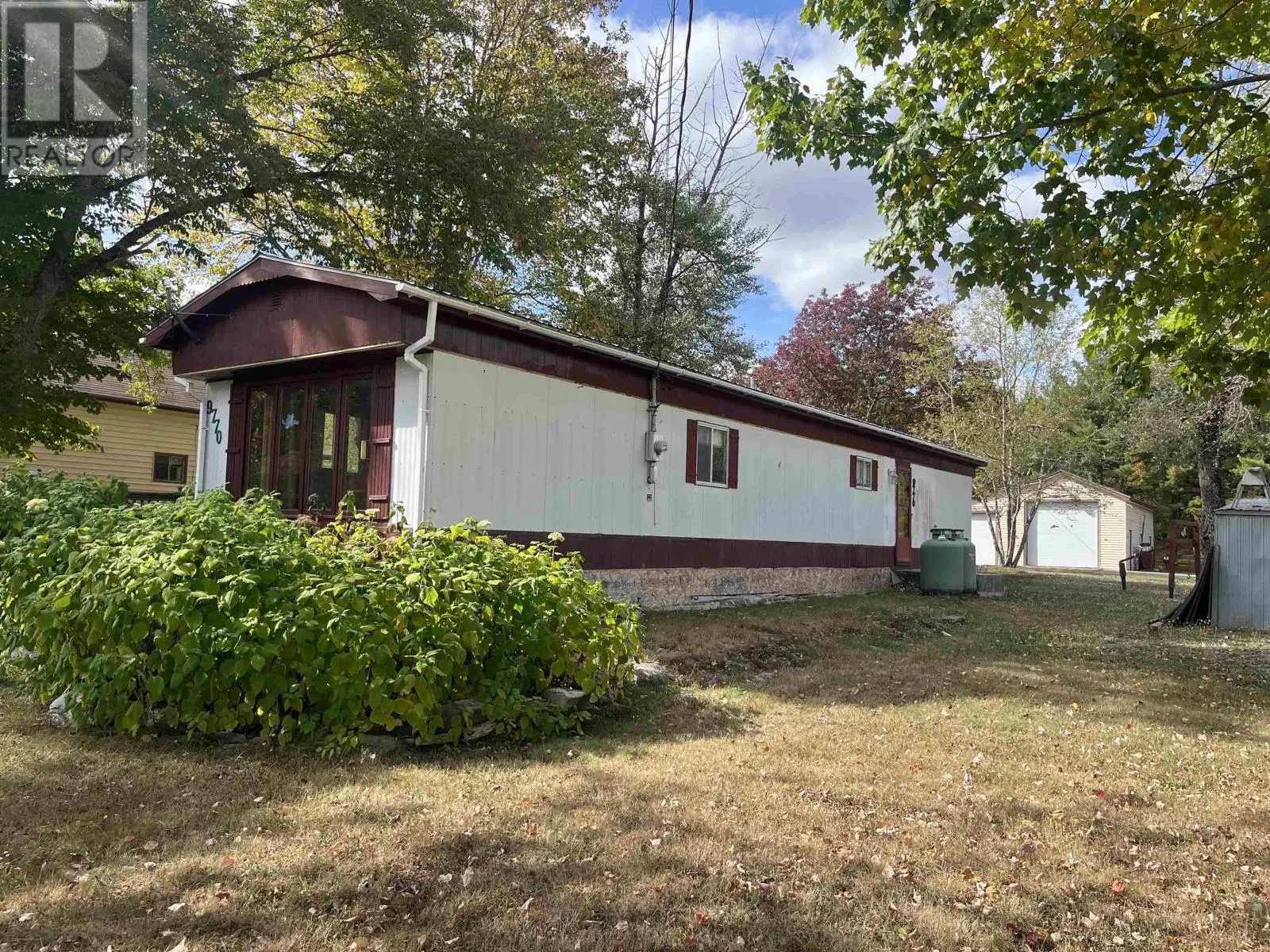 9770 Highway 8