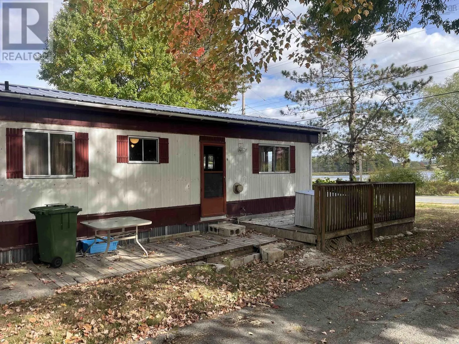 9770 Highway 8