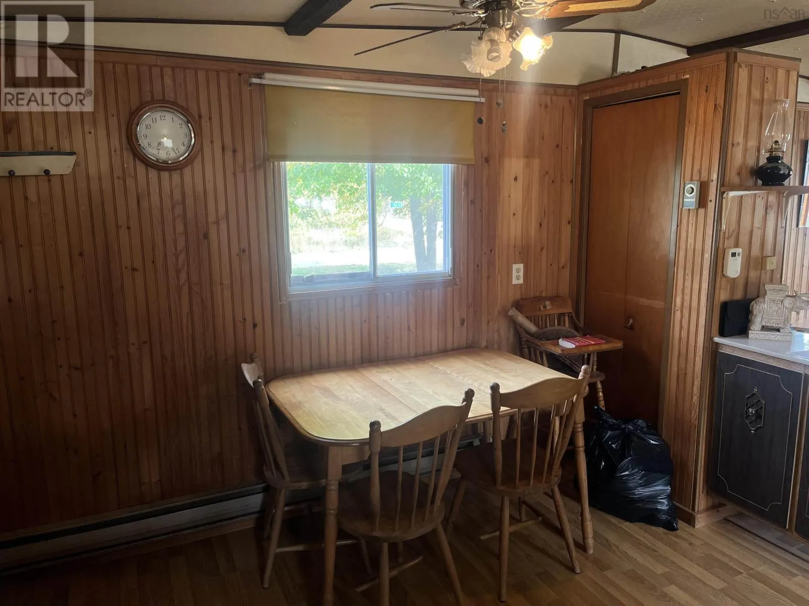 9770 Highway 8
