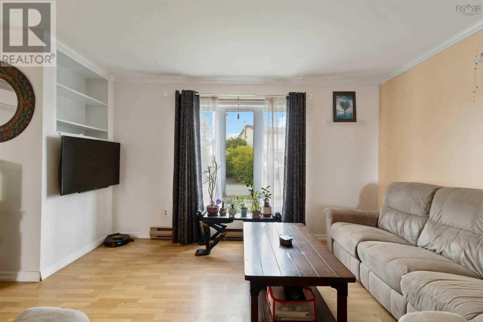 9 Cannon Crescent