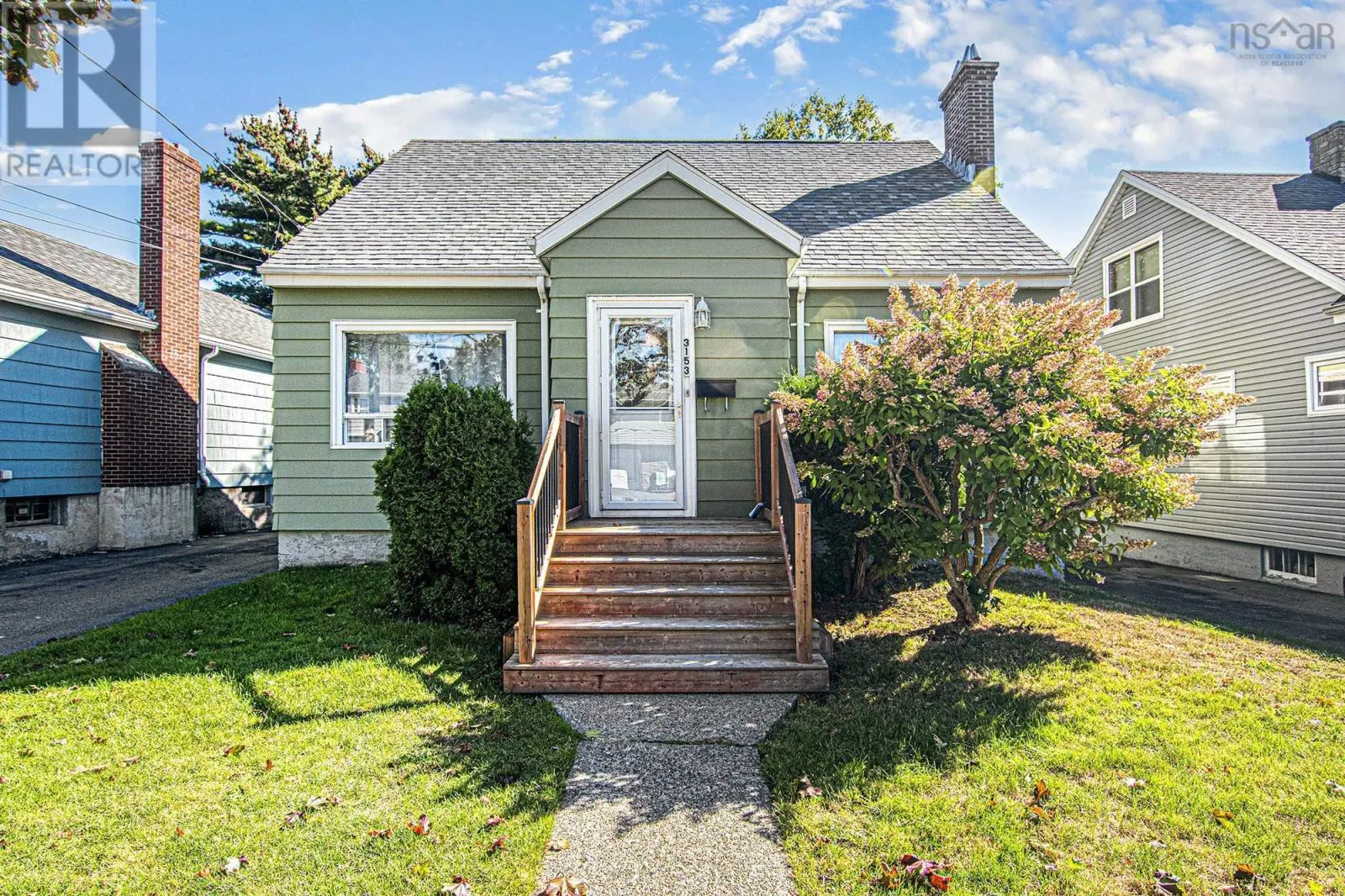3153 Hemlock Street