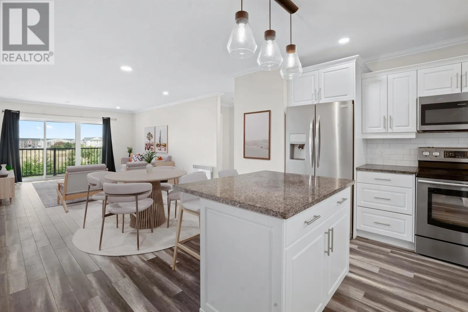 303 208 Shakespeare Drive|Hillcrest Condominiums