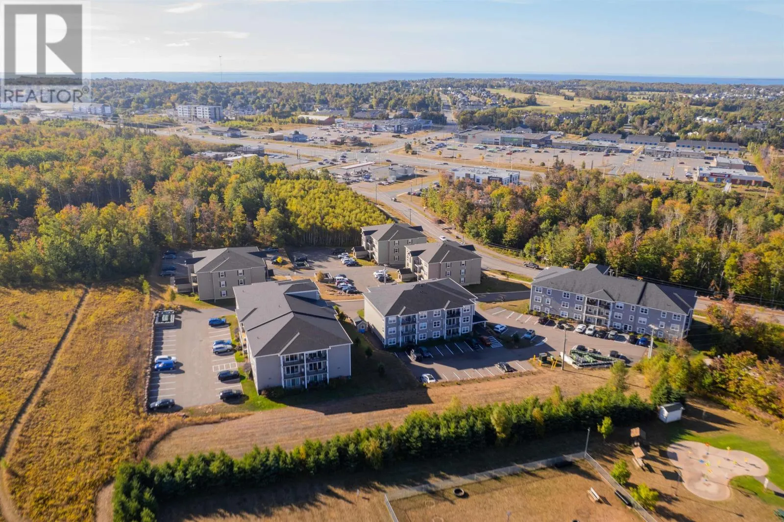 303 208 Shakespeare Drive|Hillcrest Condominiums
