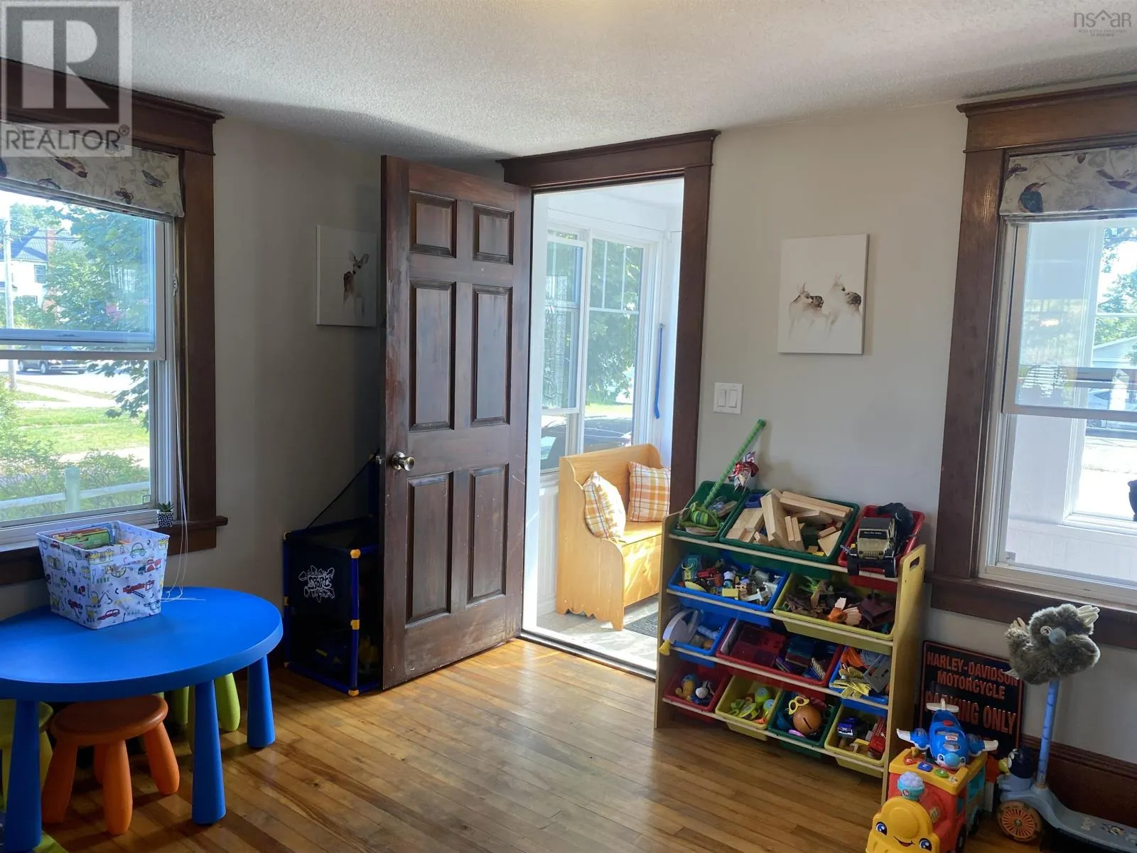 33 RYLAND Avenue