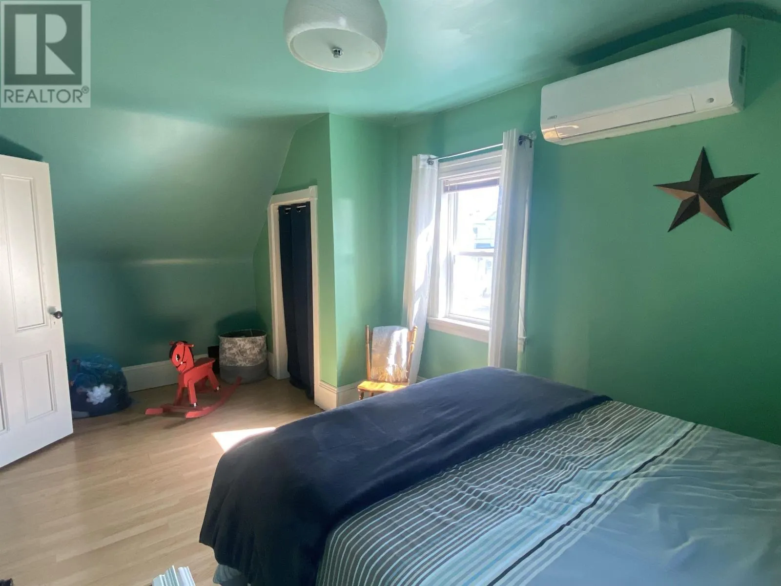33 RYLAND Avenue