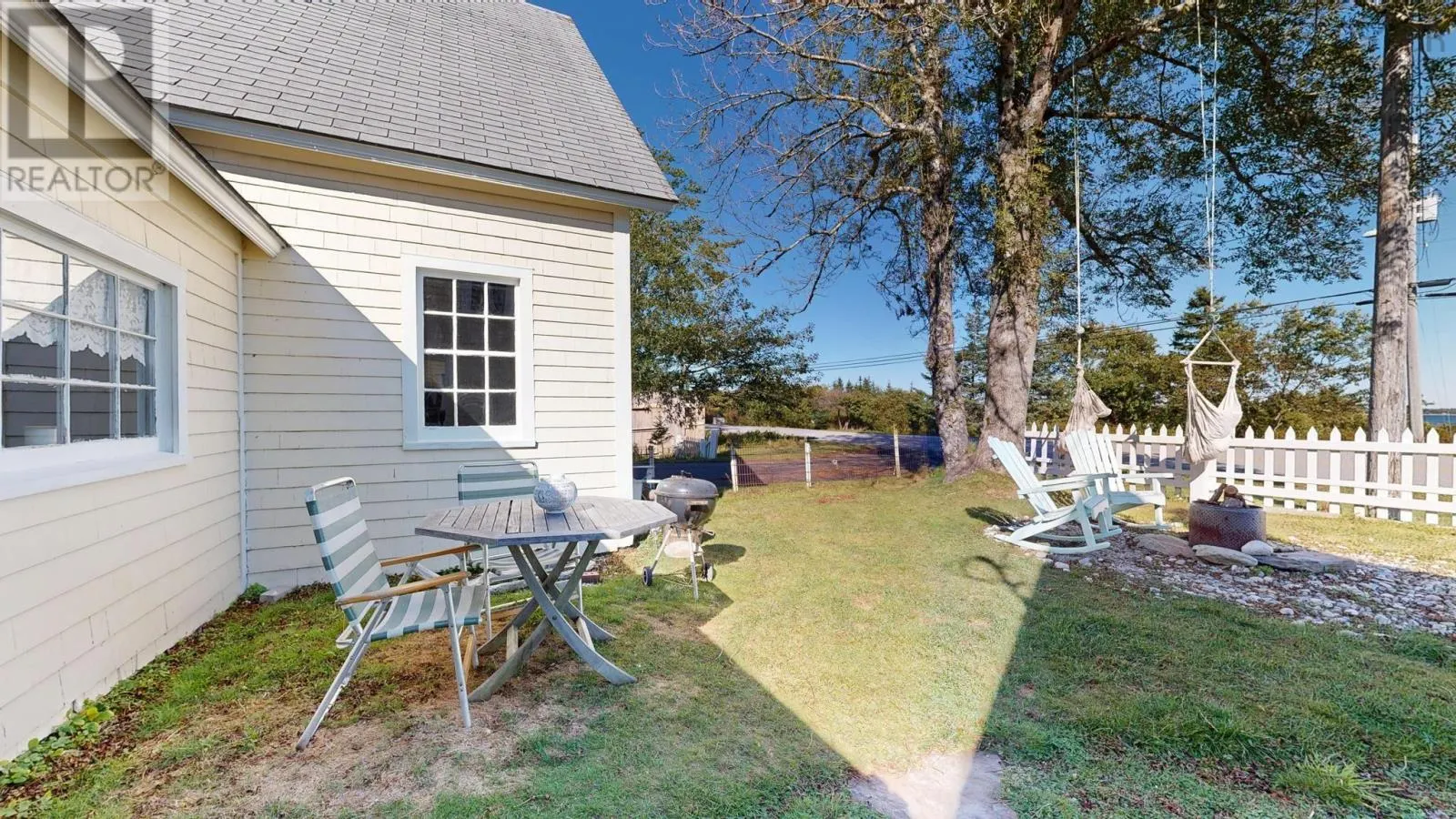 5096 Shore Road