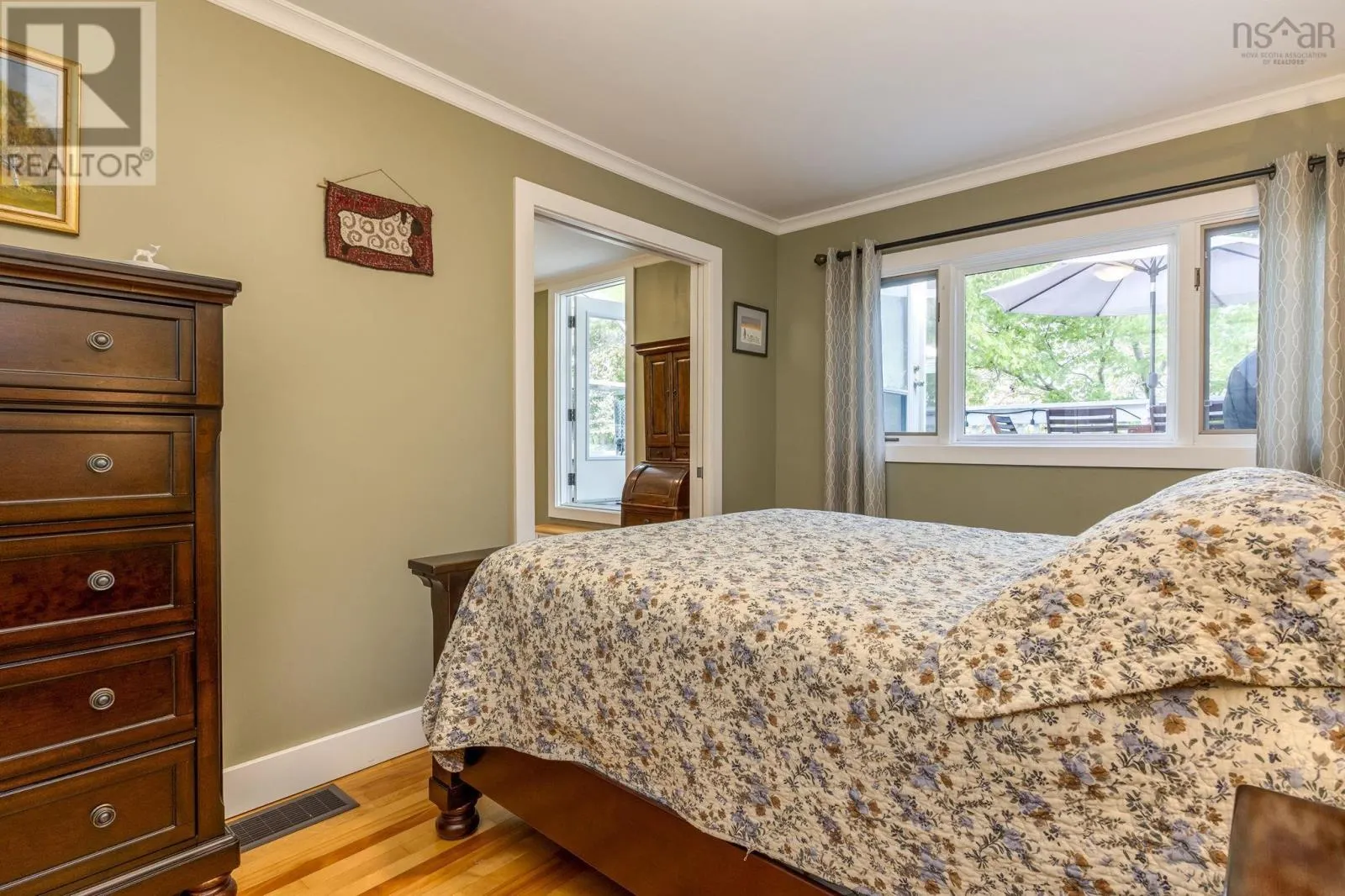 10 Palisade Place