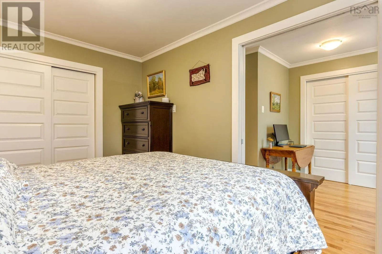 10 Palisade Place