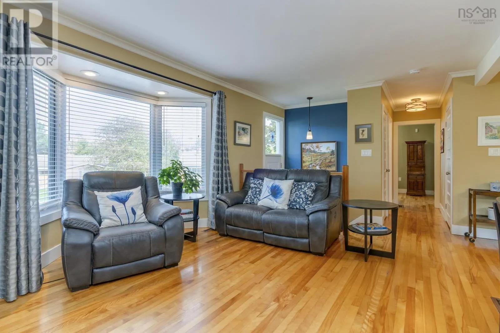 10 Palisade Place