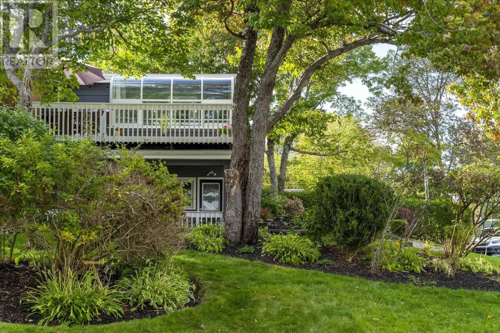 10 Palisade Place