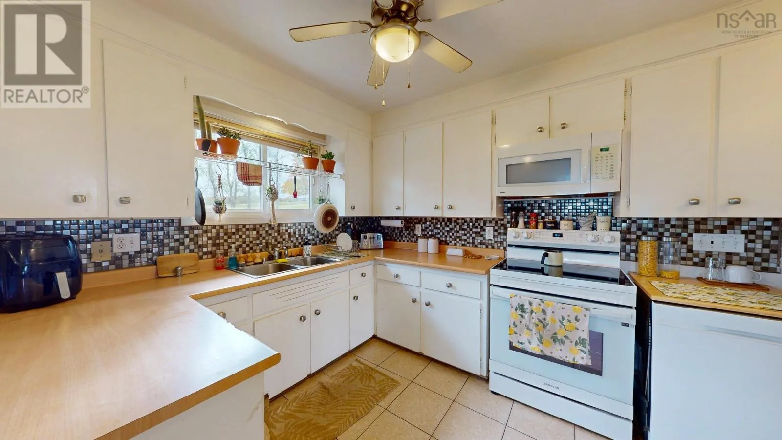 929 Canaan Mountain Road