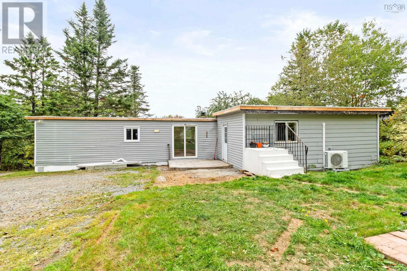 8252 Highway 1
