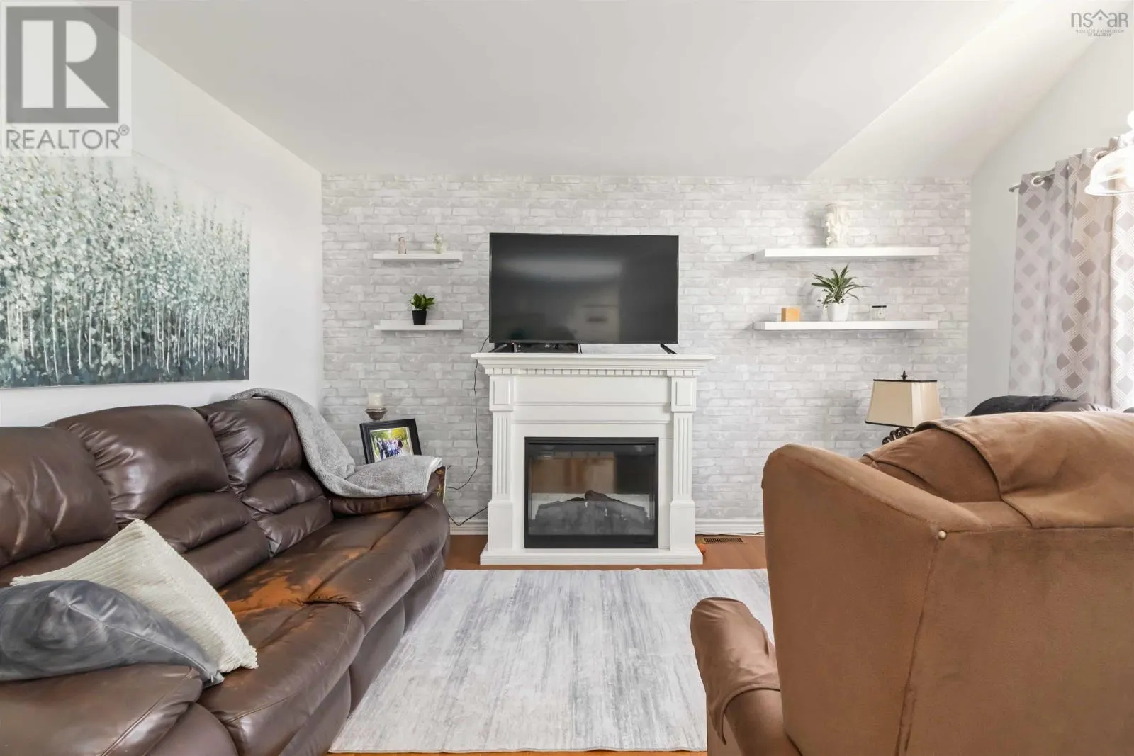 62 Bucheron Crescent