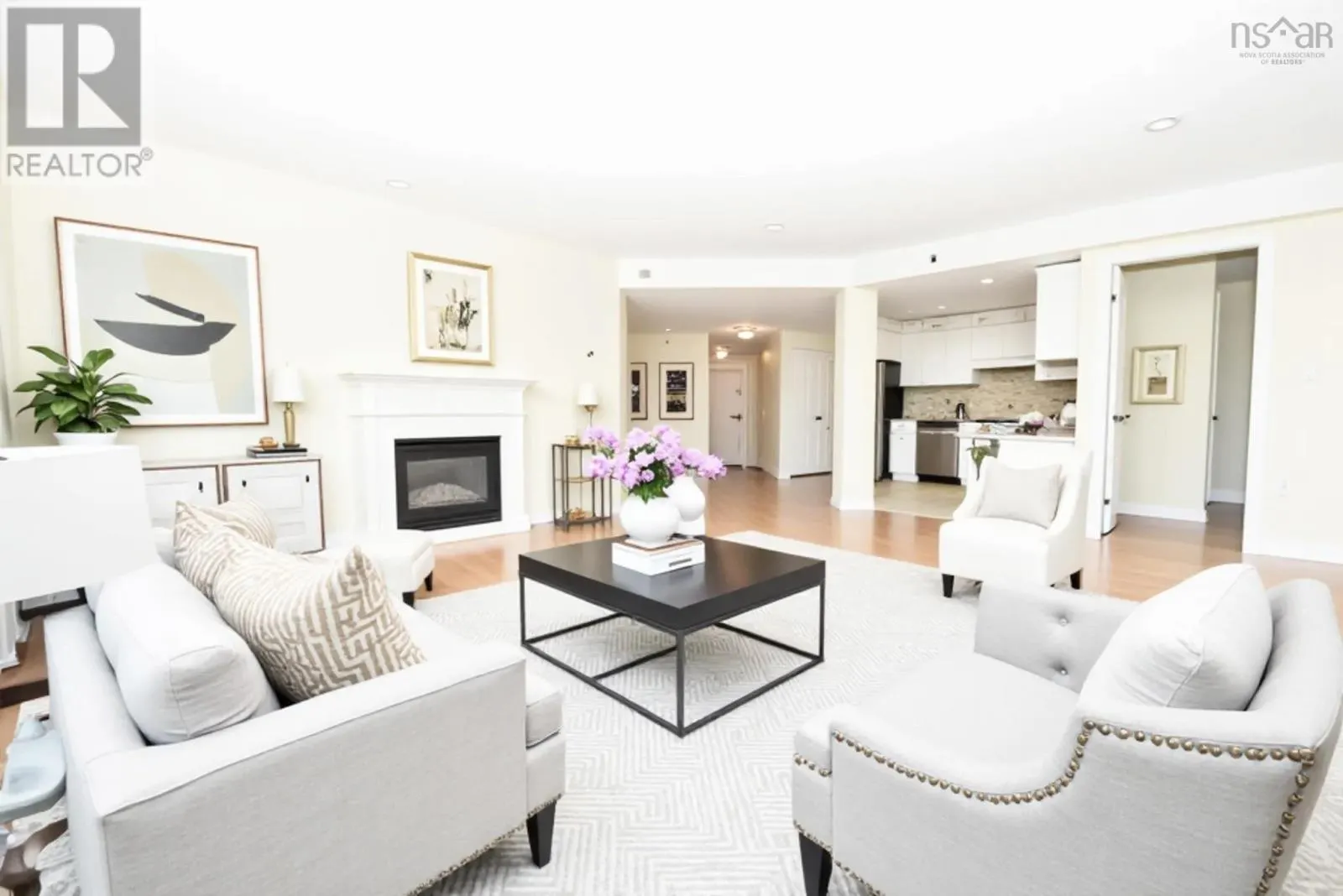 105 40 Regency Park Drive