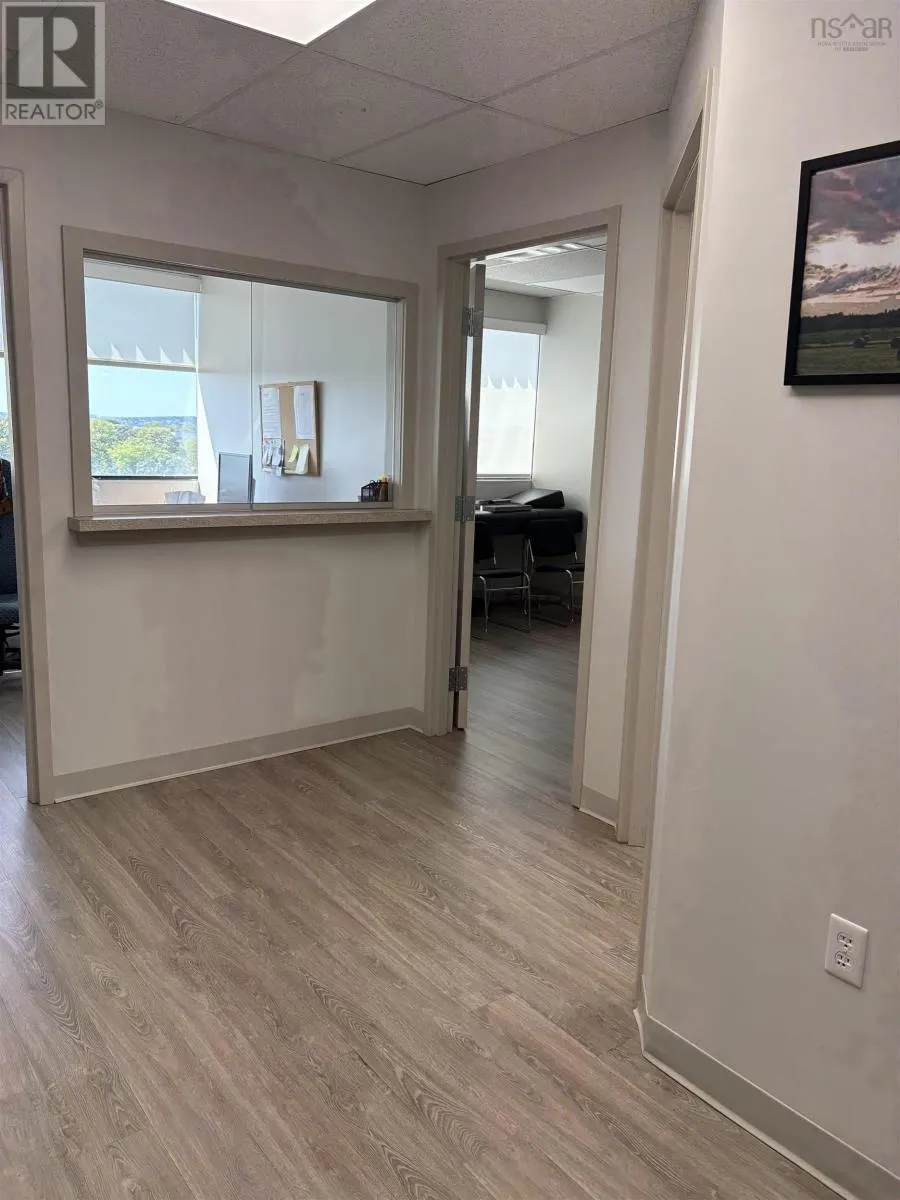 805 5991 Spring Garden Road