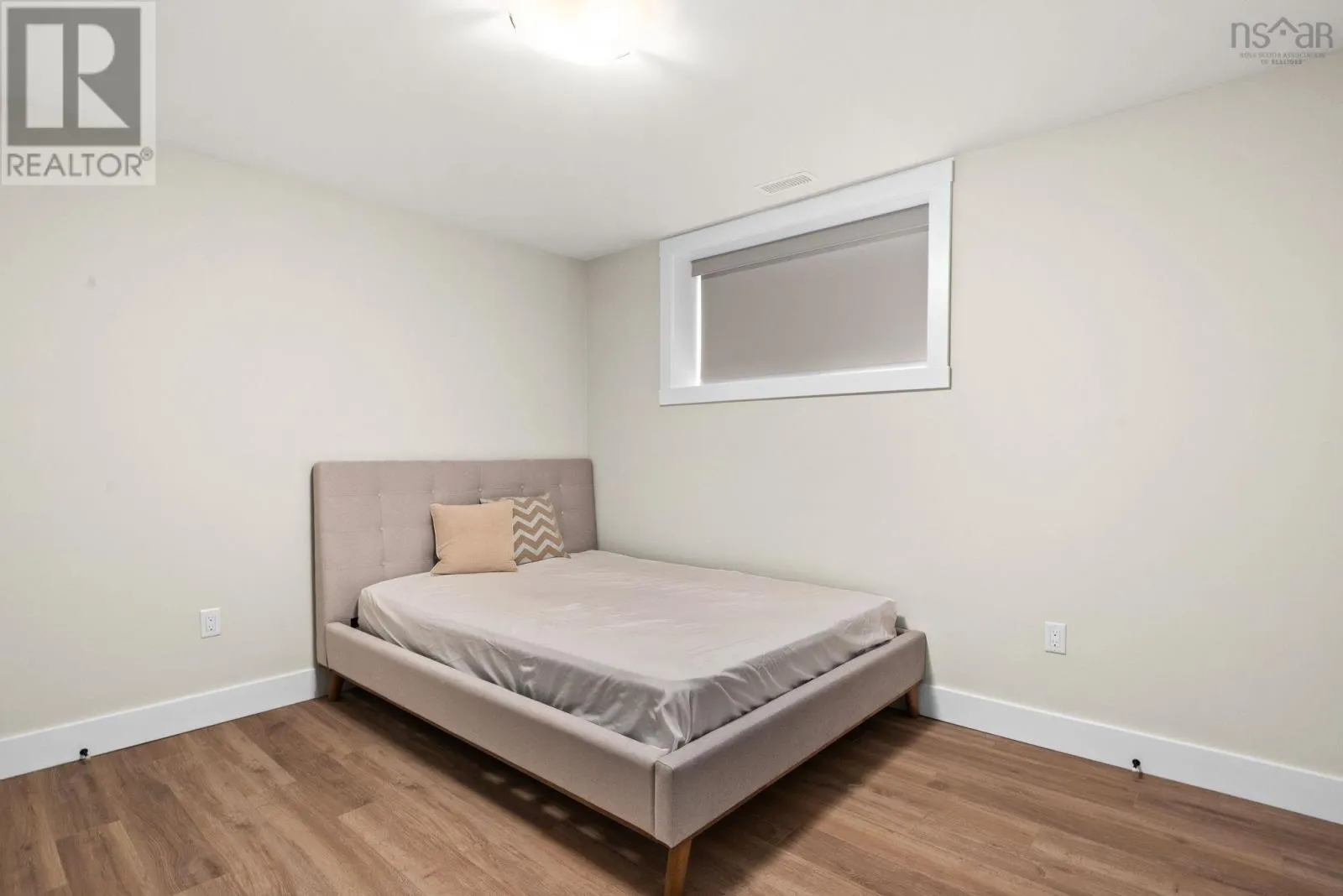 52 Innsbrook Way