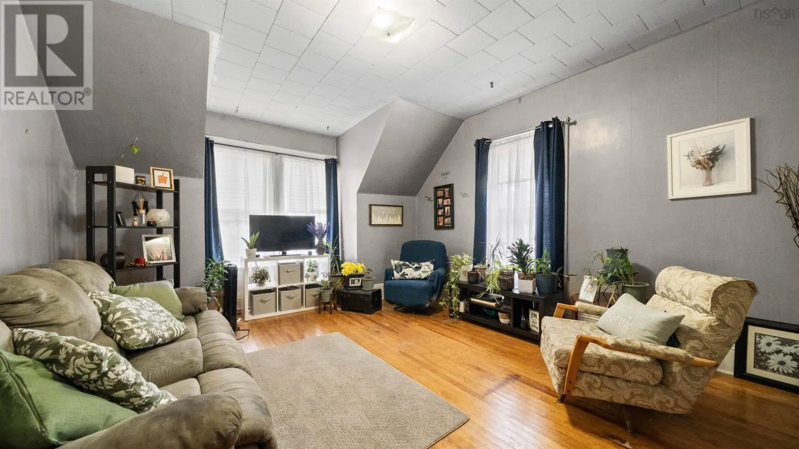 71 Dominion Street