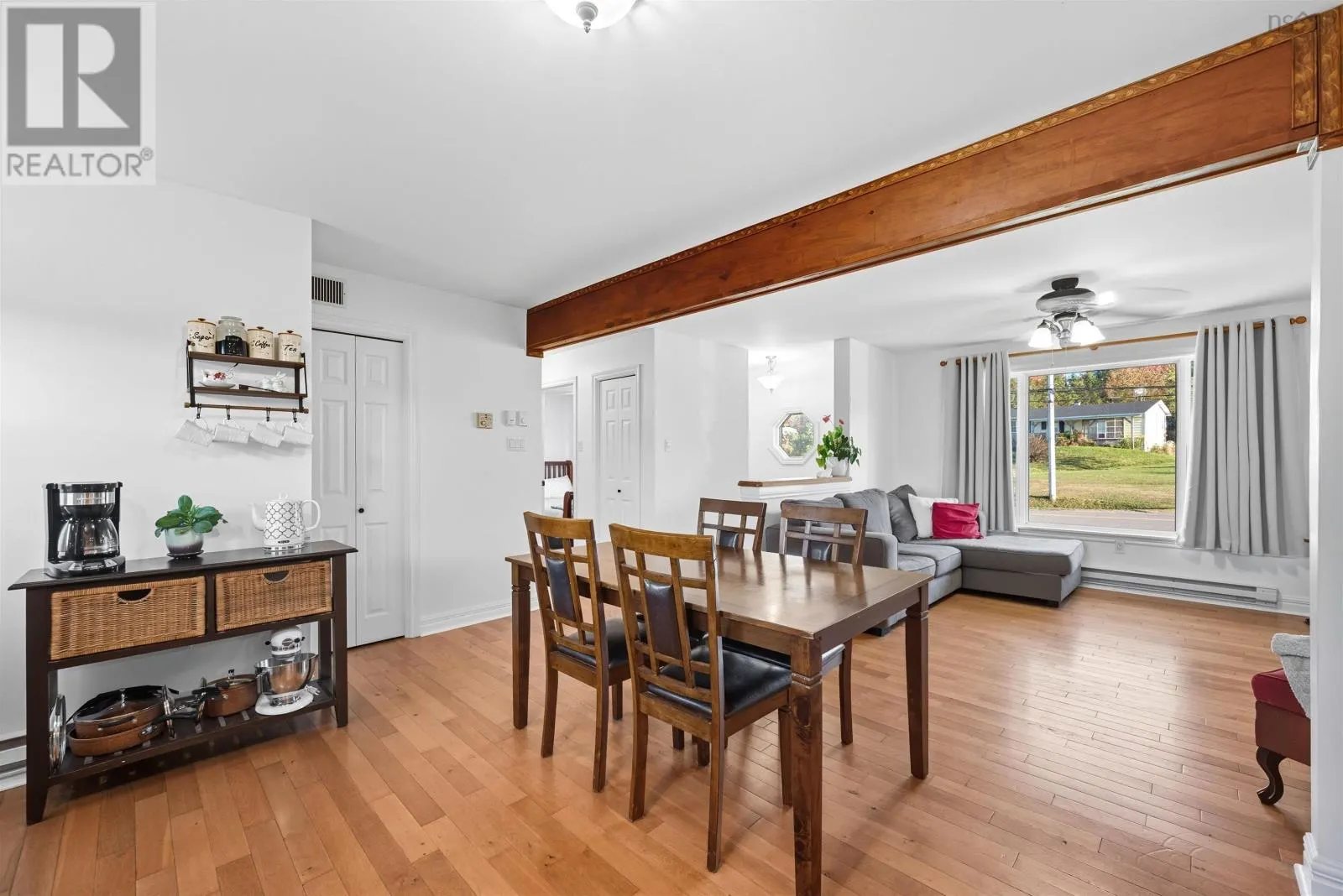 228 Falmouth Back Road