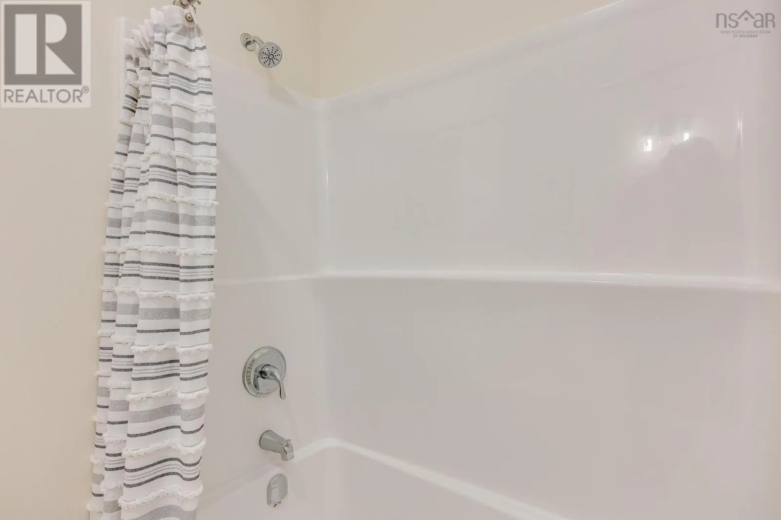 Lot 5011 242 Zaffre Drive