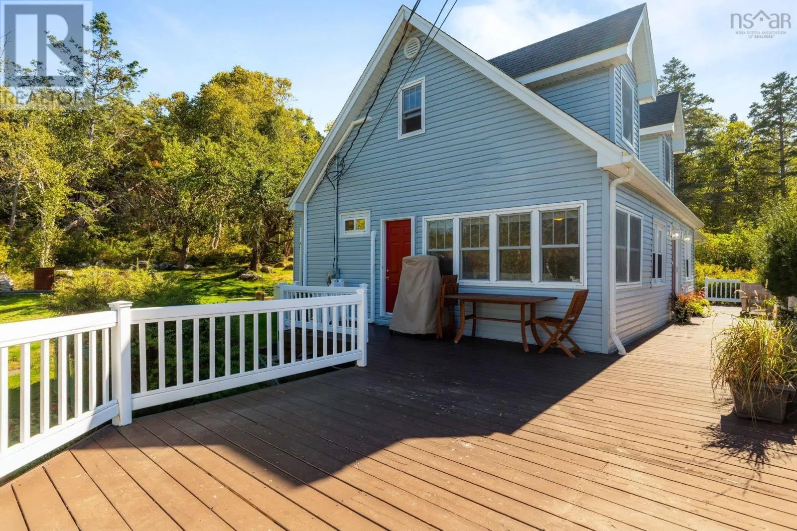 8979 Peggys Cove Rd Road