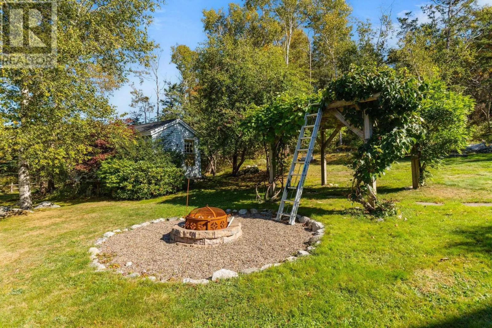 8979 Peggys Cove Rd Road