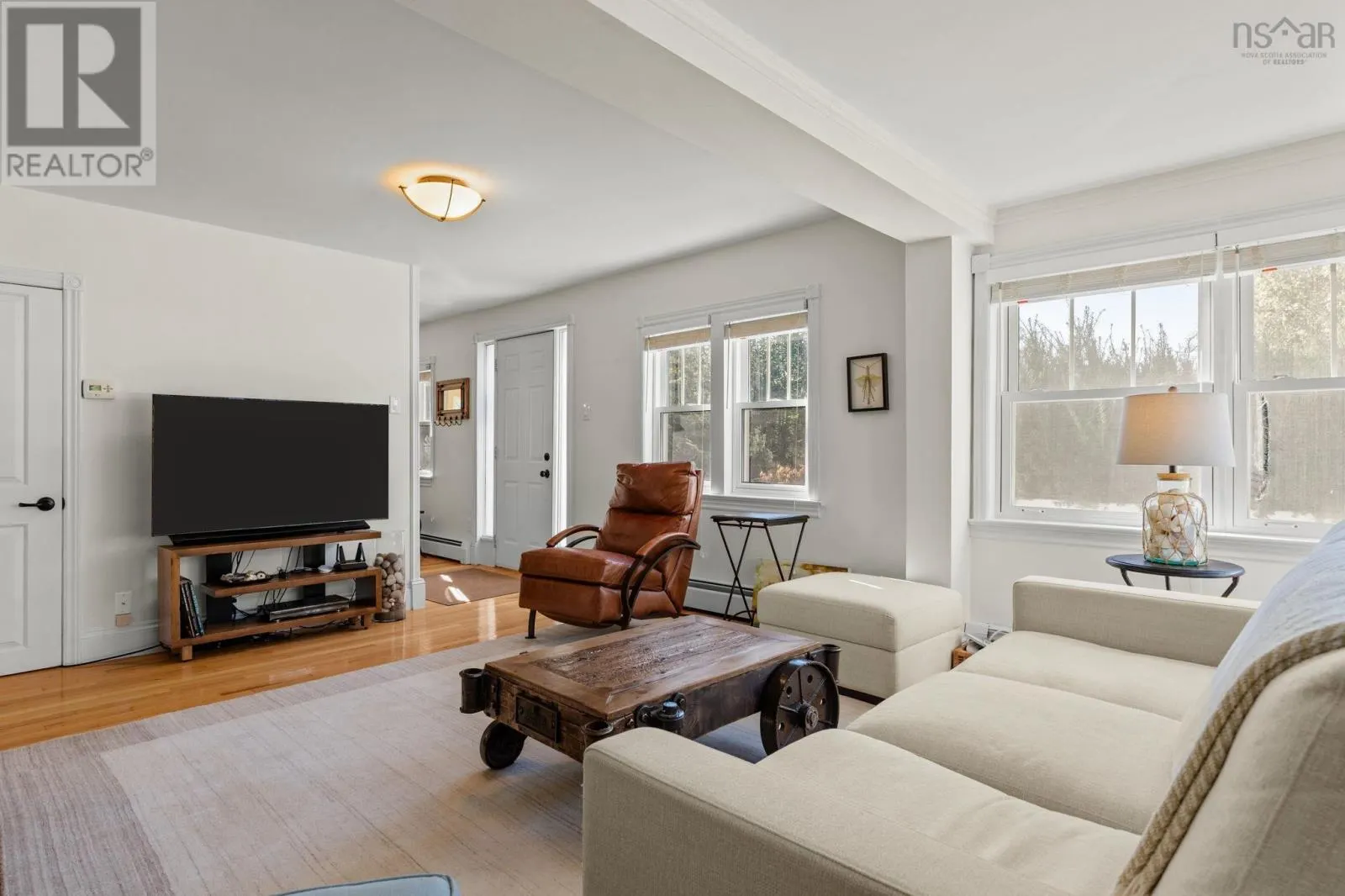 8979 Peggys Cove Rd Road