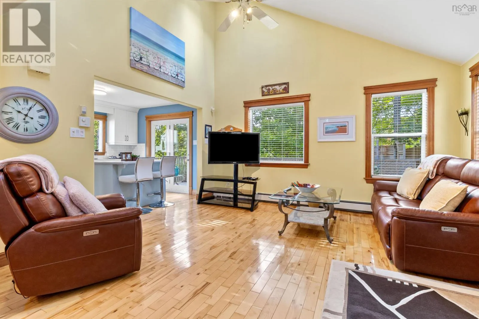 12 Acorn Road