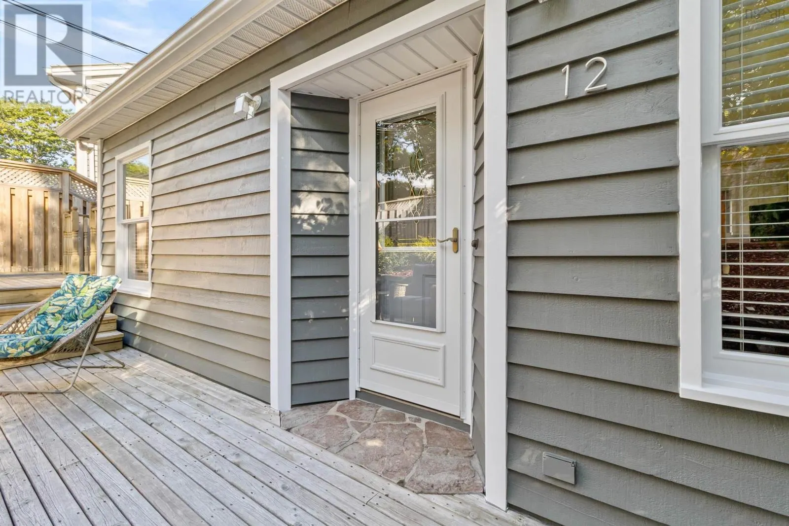 12 Acorn Road